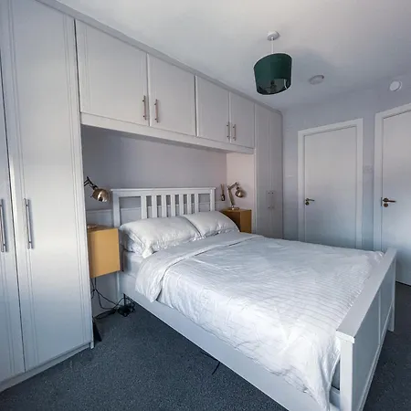 Apartmán Modern 10min From Center With Parking Dublin