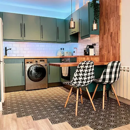 Modern 10min From Center With Parking